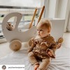 Drewniany wózek dla lalek RETRO pchacz biały z naturalnym drewnem 3