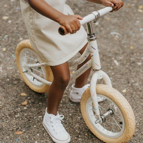 Banwood FIRST GO! Rowerek biegowy Marest Allegra white 2