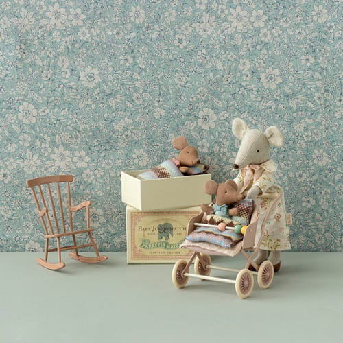 Maileg fotel bujany różowy, Rocking chair Dark powder  3
