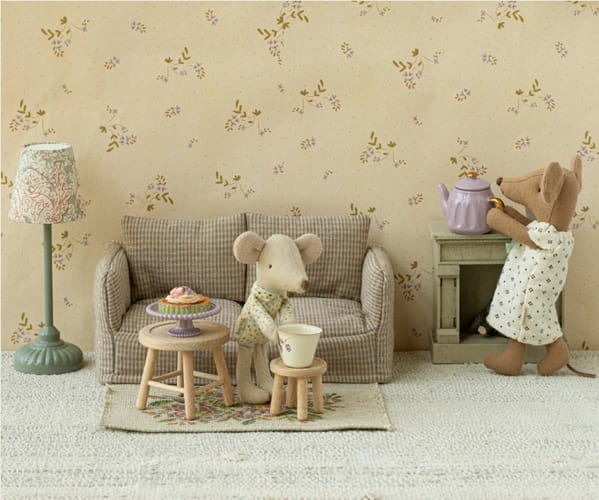 Maileg sofa kanapa brązowa w kratkę dla myszek 1