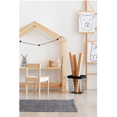 Drewniane biurko dziecięce w kształcie domku 40x100 cm 2