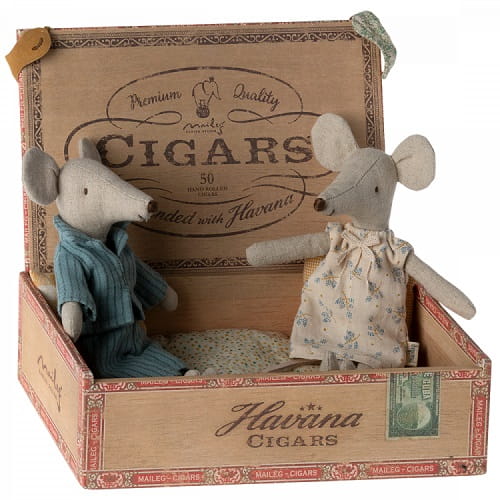 Maileg mama i tata w pudełku-Mum & Dad mice in cigarbox 2023 3